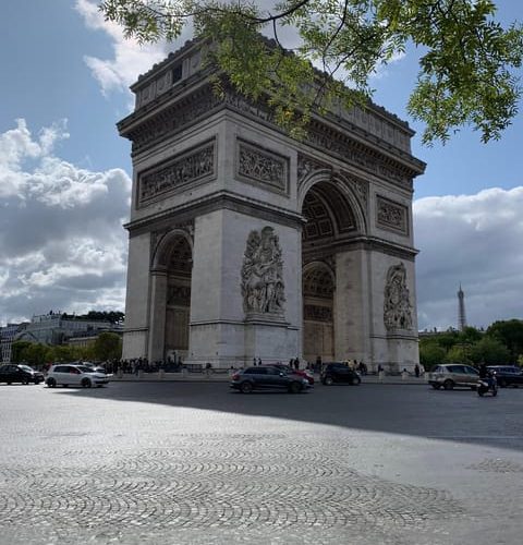 lArc de Triomphe and the Champs-Élysées Discovery Tour – Ile-de-France, France